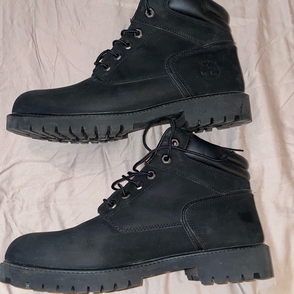 Mens 9.5 or Ladies 10/11 Timberlands - Picture 3 of 4